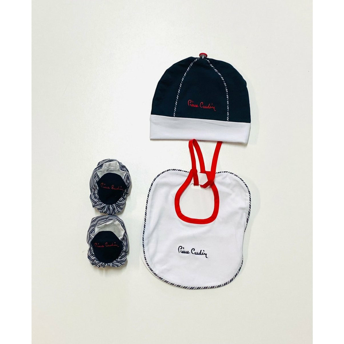 Set Cappello+scarpe+bavetta Pierre Cardin 0/3 Mesi - Mstore016