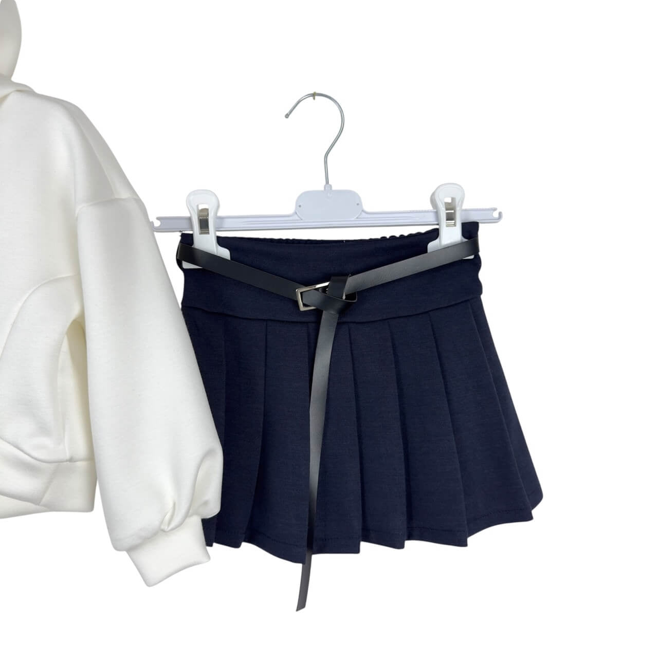 Completo Bambina 2 Pezzi – Felpa con Cappuccio e Gonna a Pieghe