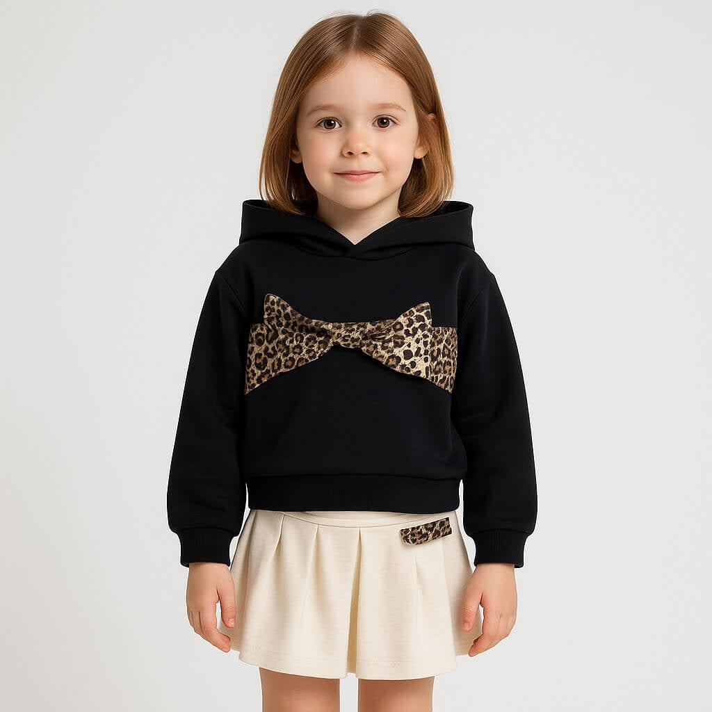 Completo Bambina 2 Pezzi – Felpa con Cappuccio e Gonna a Pieghe